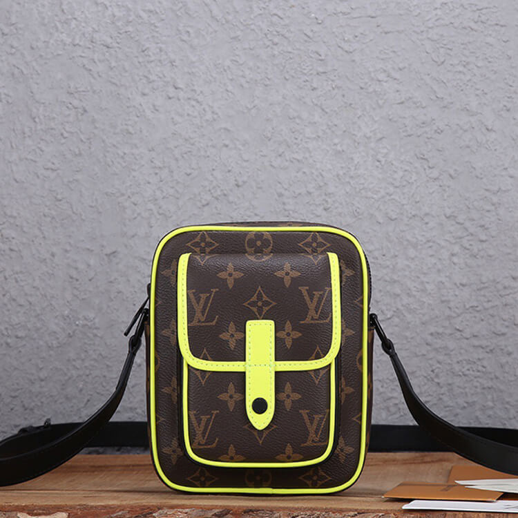 Replica LV Christopher Wearable Wallet M80793 (2)