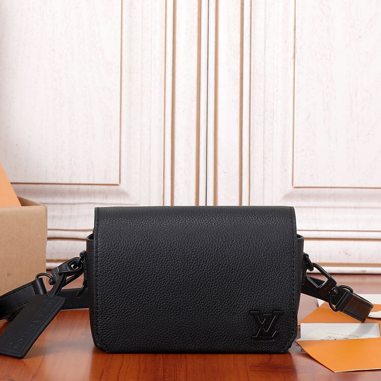 Replica LV Fastline Wearable Wallet M82085 (2)