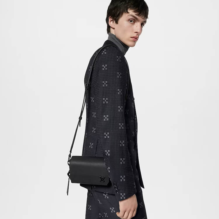 Replica LV Fastline Wearable Wallet M82085 (7)