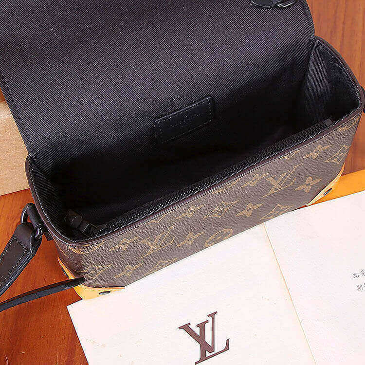 Replica LV Steamer Wearable Wallet M82534 (6)
