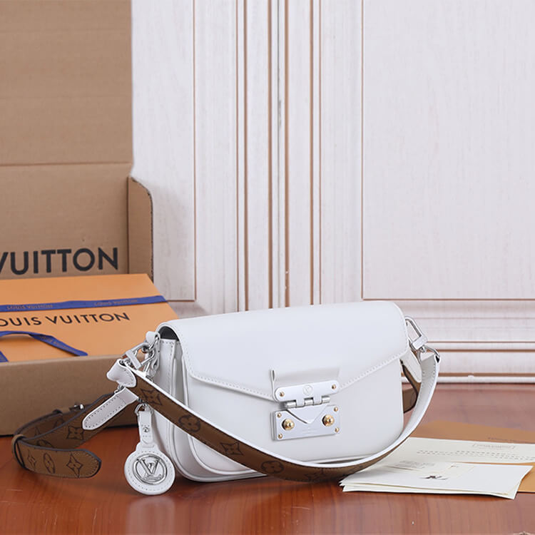 Replica LV Swing M20395 (3)