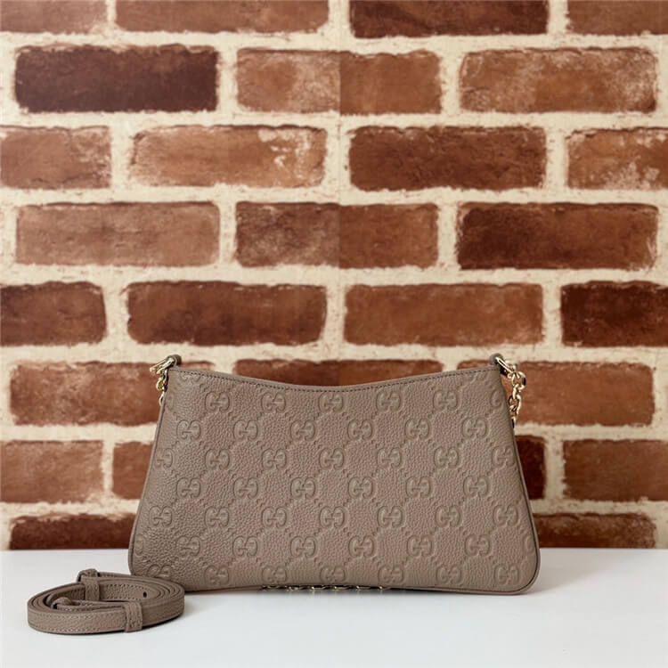 Replica Gucci GG Emblem Medium Shoulder Bag 815277 AAEEM 1523 (2)