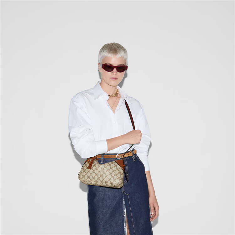 Replica Gucci GG Emblem Small Shoulder Bag 815218 FAEAA 9762 (7)