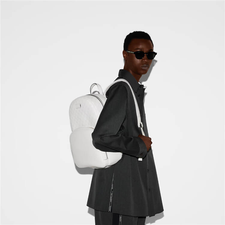 Replica Gucci Medium GG Backpack With Tag 795462 FADML 9048 (7)