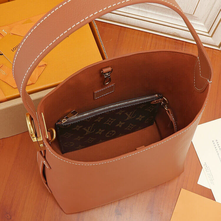 Replica LV Low Key Hobo PM M25354 (6)