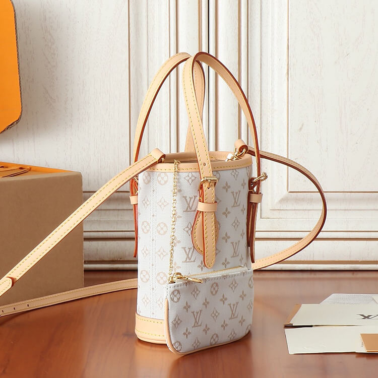 Replica LV Nano Bucket M12317 (3)