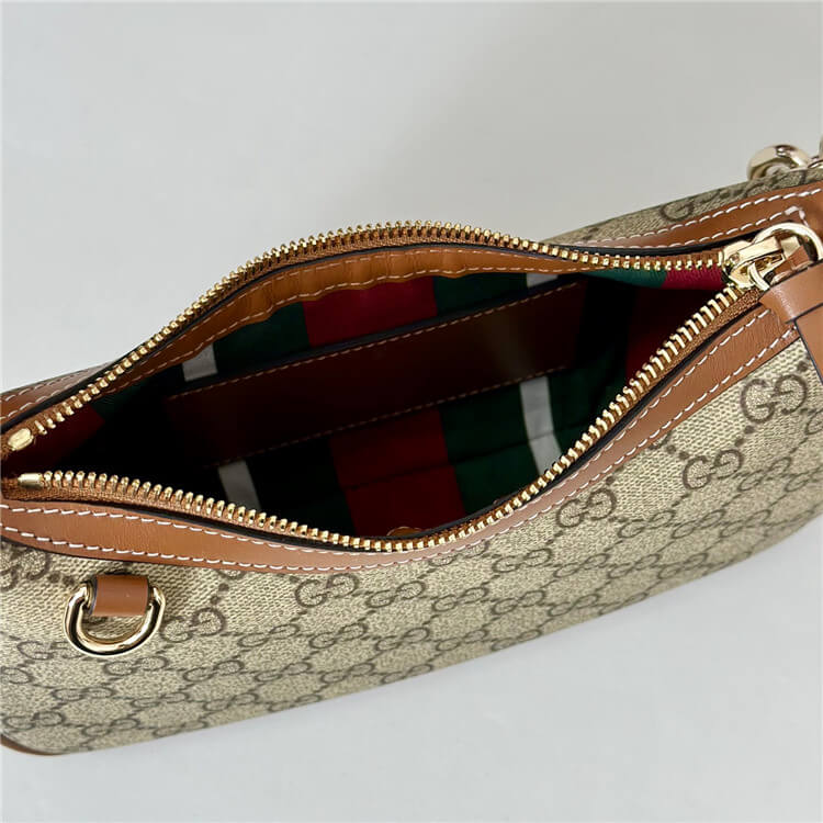 Replica Gucci GG Emblem Small Shoulder Bag 847447 FAD6L 9758 (6)