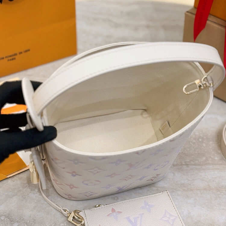 Replica LV All In BB M25673 (6)