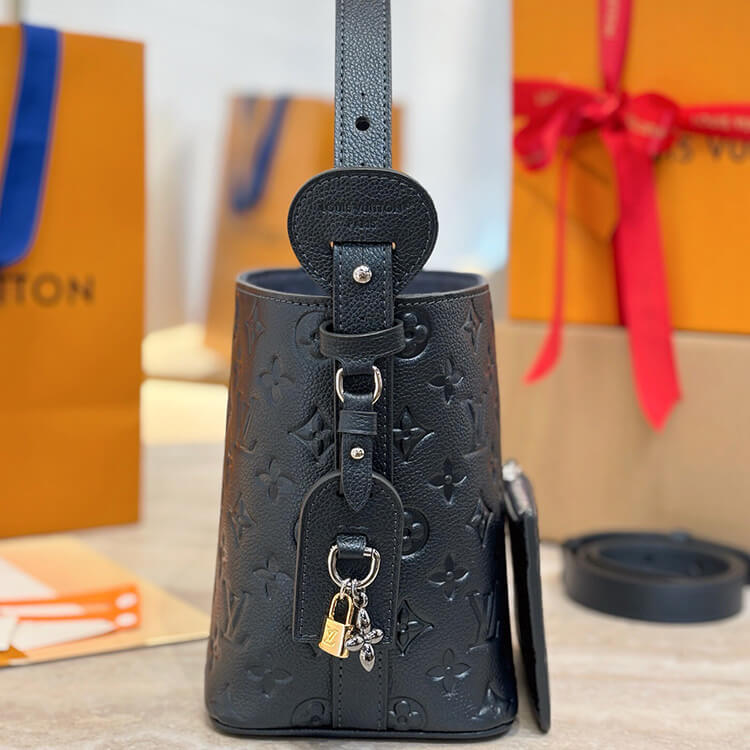 Replica LV All In BB M26430 (3)