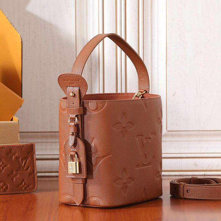 Replica LV All In BB M28820 (3)