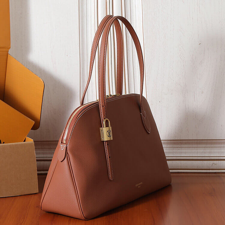 Replica LV Low Key Duffle Tote M26688 (3)