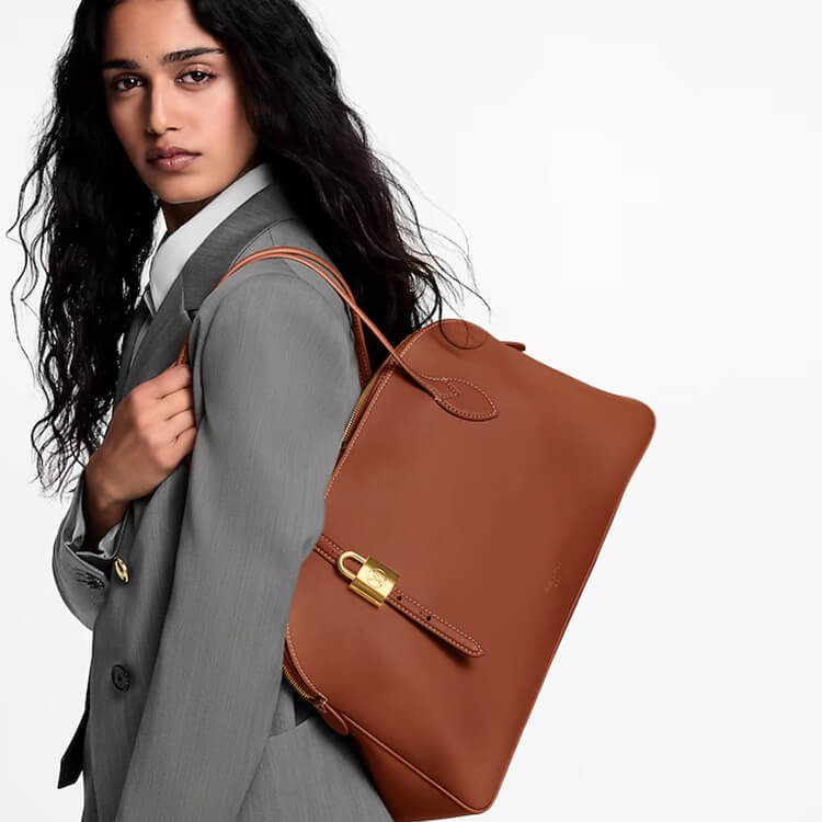 Replica LV Low Key Duffle Tote M26688 (7)