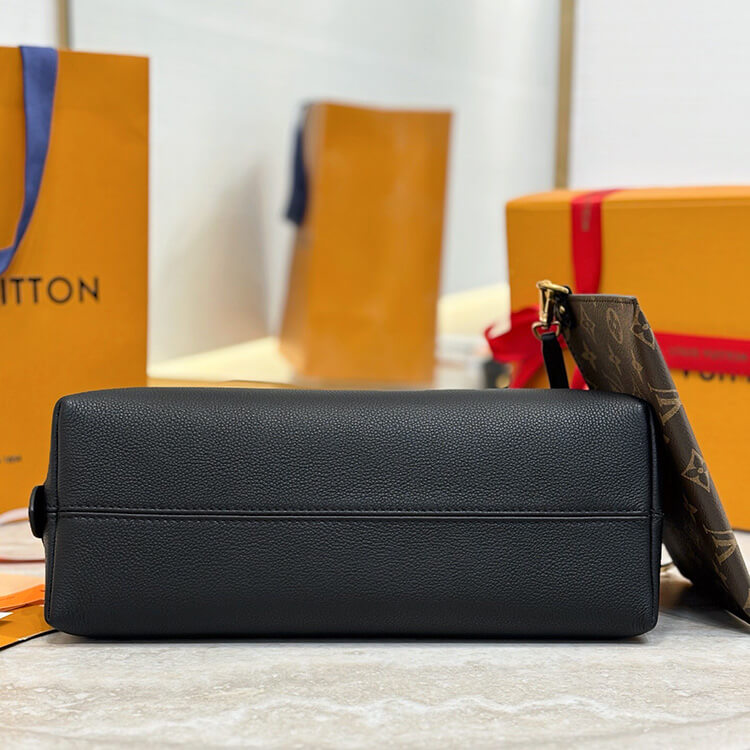 Replica LV Low Key Messenger M13148 (5)